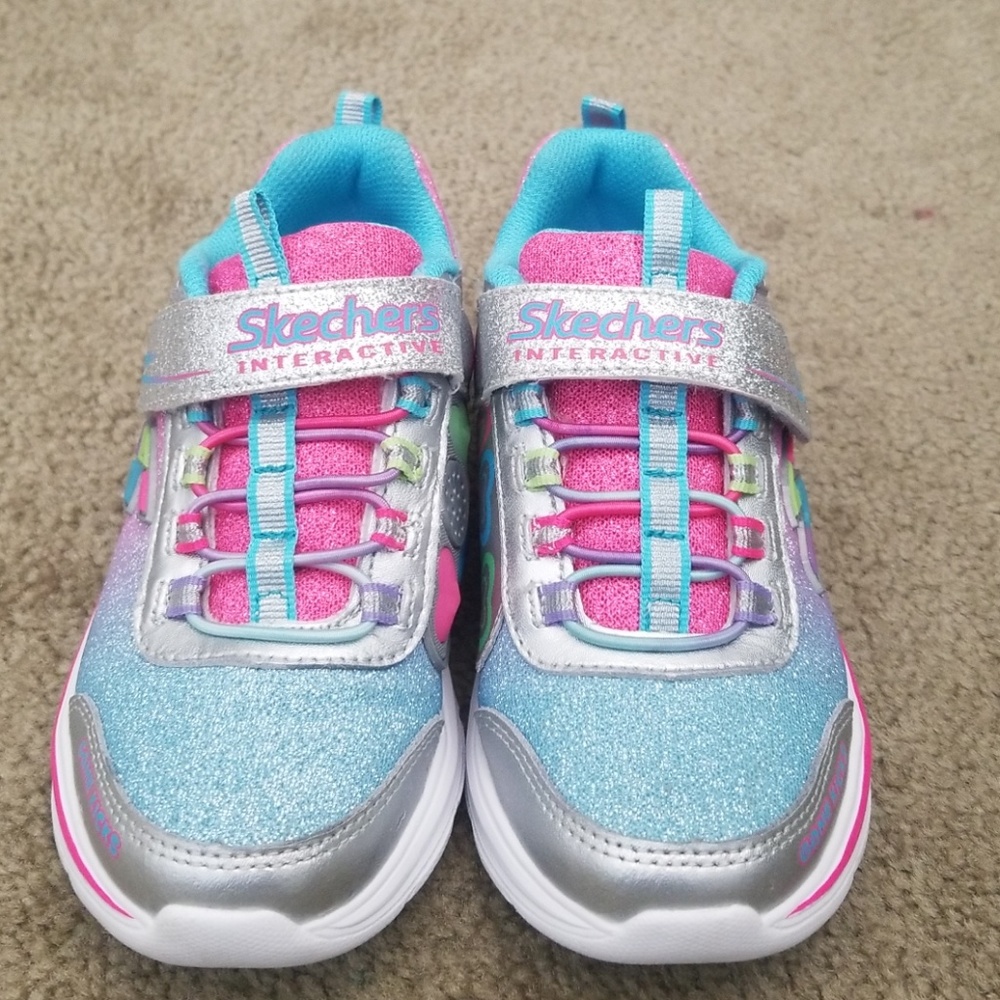 Girl Skechers